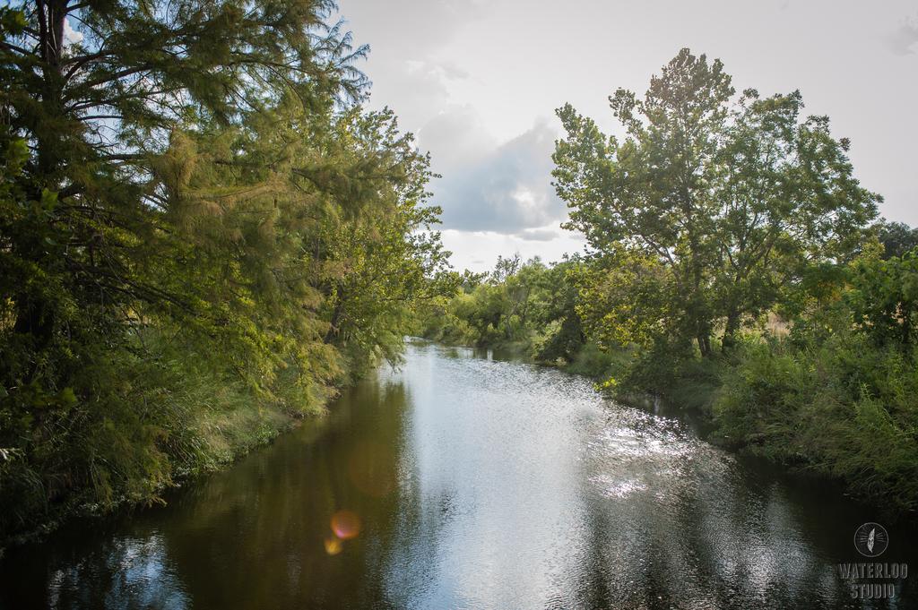 Готель Camp Lucy Дріппінґ-Спрінґс Екстер'єр фото