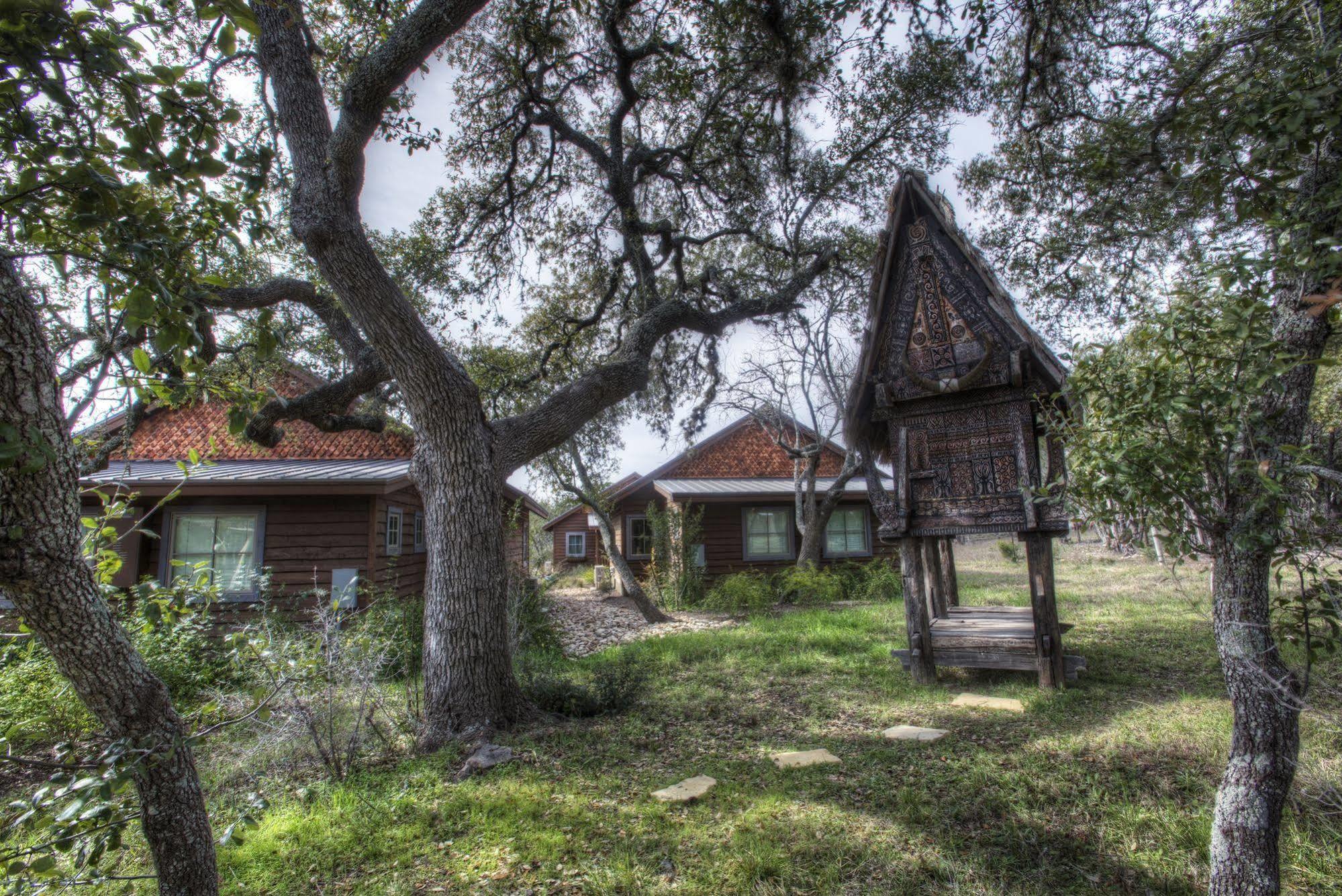 Готель Camp Lucy Дріппінґ-Спрінґс Екстер'єр фото